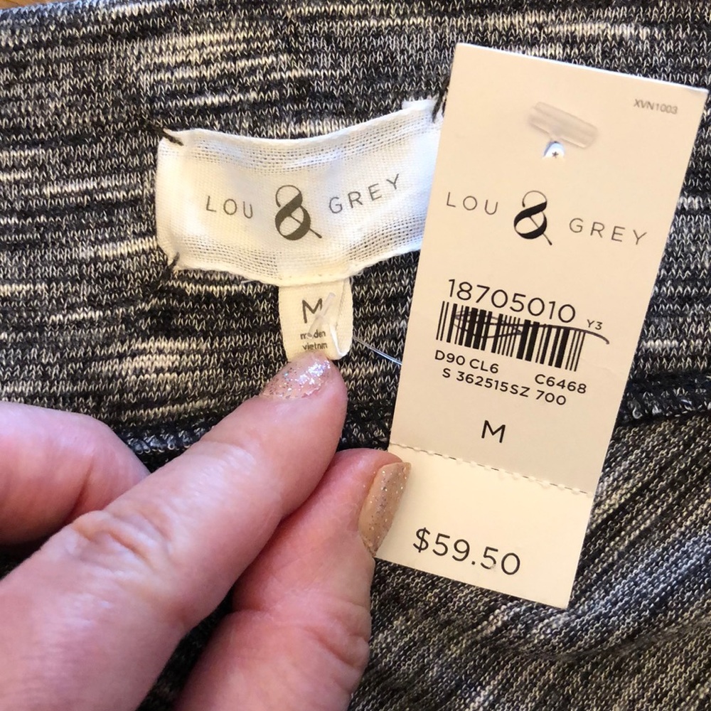 NWT Med skirt by “Lou & Grey” beautiful!! - Picture 2 of 8